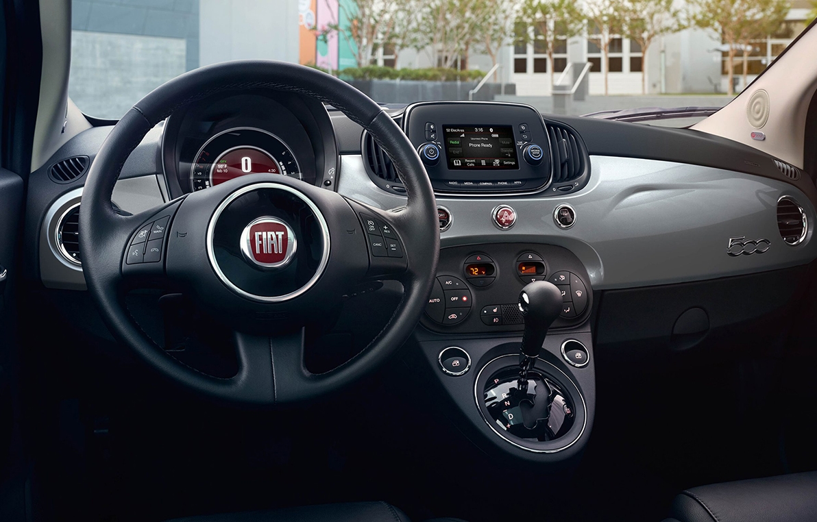 Fiat 500 interior steering