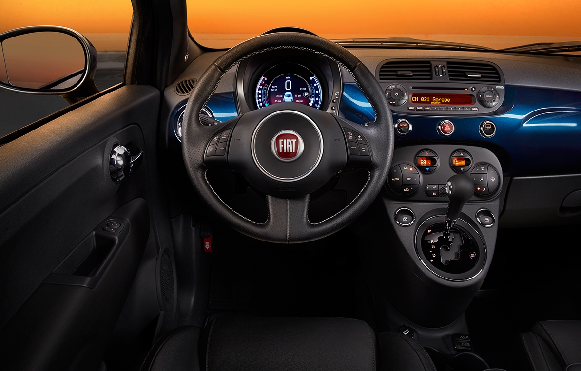 Fiat 500C interior steering blue